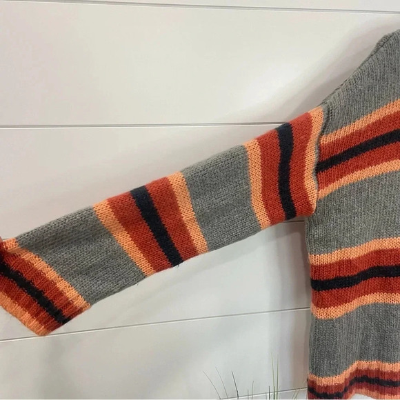 Urban Outfitters Striped Sweater Size Small - Picture 4 of 7